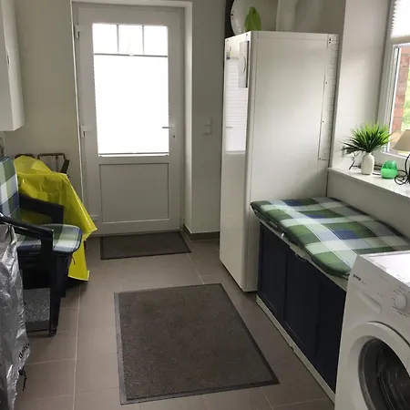 Momke Am Diek Haushaelfte B 別荘 *