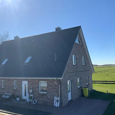 Momke Am Diek Haushaelfte B Semesterbostad *