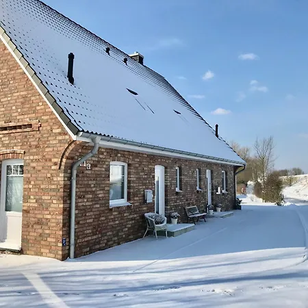 Momke Am Diek Haushaelfte B 別荘