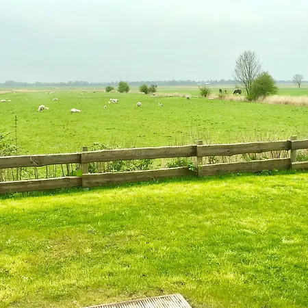 Momke Am Diek Haushaelfte B 別荘 *